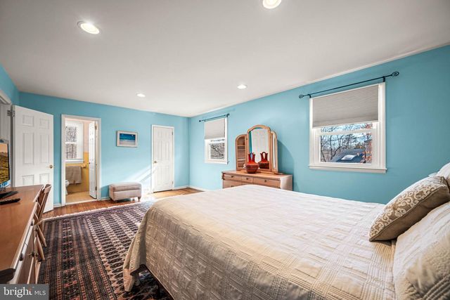 1720 AIDENN LAIR RD, Dresher, PA 19025