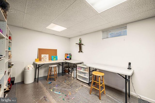 1720 AIDENN LAIR RD, Dresher, PA 19025