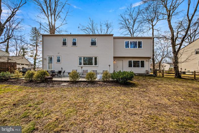 1720 AIDENN LAIR RD, Dresher, PA 19025