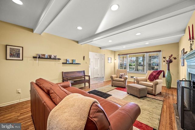 1720 AIDENN LAIR RD, Dresher, PA 19025