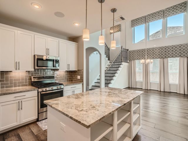 113 Leon LOOP, Liberty Hill, TX 78642