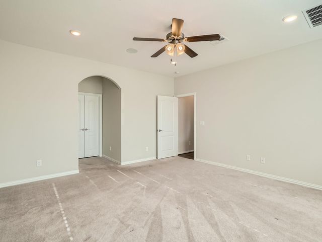 113 Leon LOOP, Liberty Hill, TX 78642