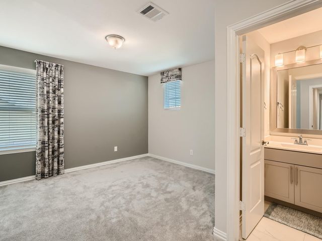 113 Leon LOOP, Liberty Hill, TX 78642