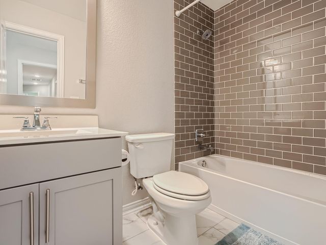 113 Leon LOOP, Liberty Hill, TX 78642