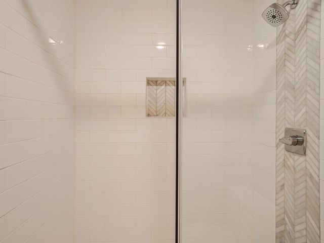 113 Leon LOOP, Liberty Hill, TX 78642