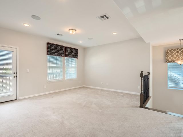 113 Leon LOOP, Liberty Hill, TX 78642