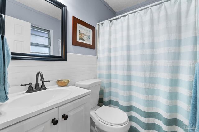 2955 Newton Dr, Pensacola, FL 32503