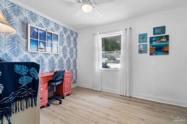 2955 Newton Dr, Pensacola, FL 32503