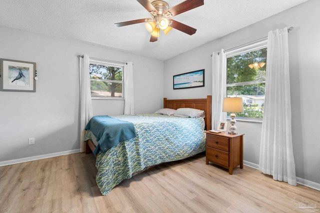 2955 Newton Dr, Pensacola, FL 32503