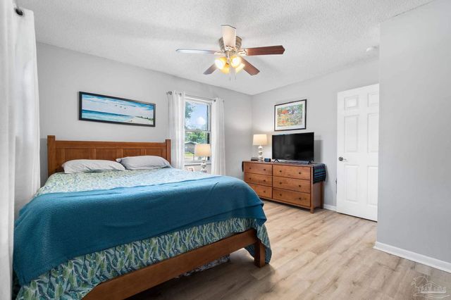 2955 Newton Dr, Pensacola, FL 32503