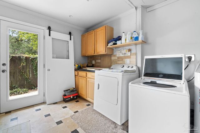 2955 Newton Dr, Pensacola, FL 32503