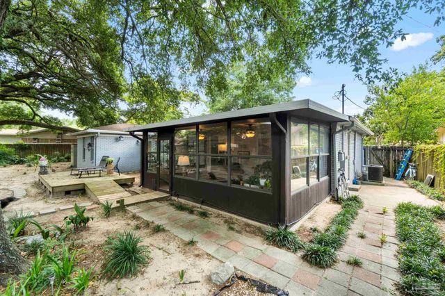 2955 Newton Dr, Pensacola, FL 32503