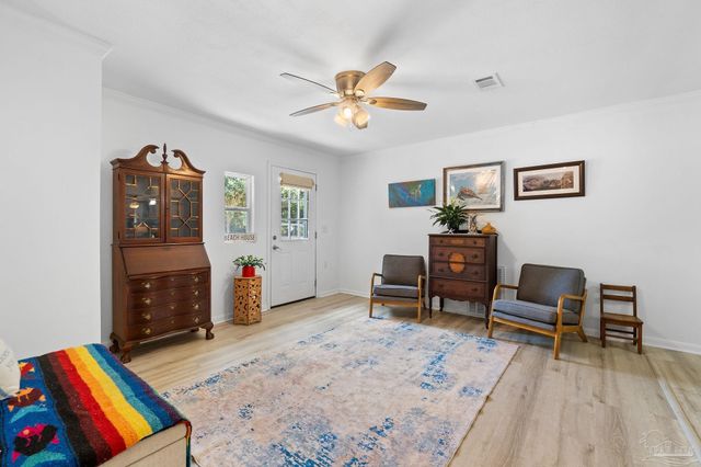 2955 Newton Dr, Pensacola, FL 32503