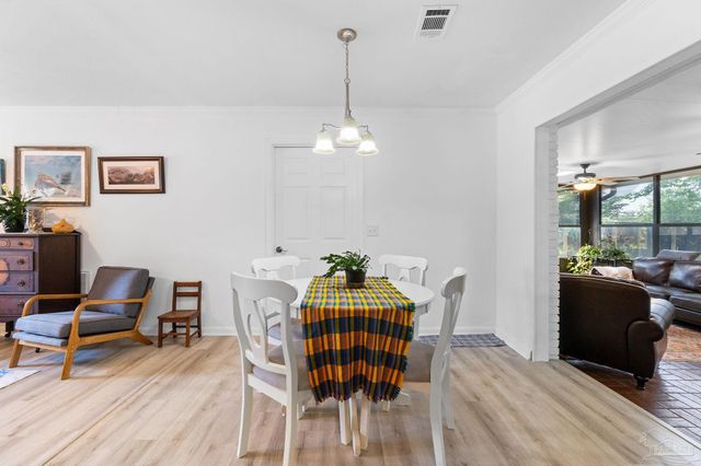 2955 Newton Dr, Pensacola, FL 32503