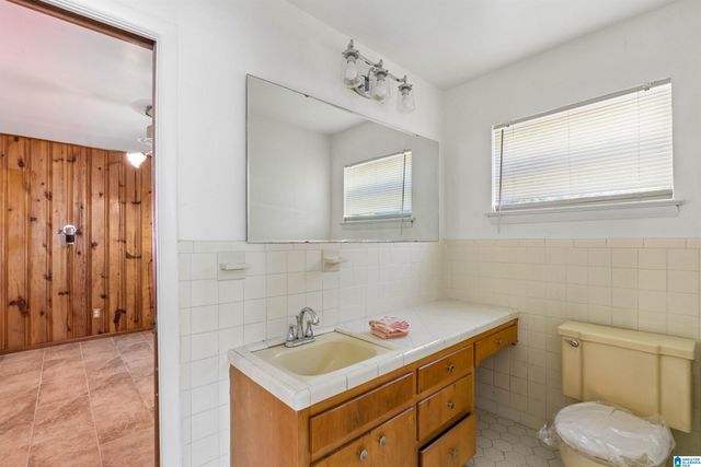 825 SW GOLDWIRE STREET, Birmingham, AL 35211