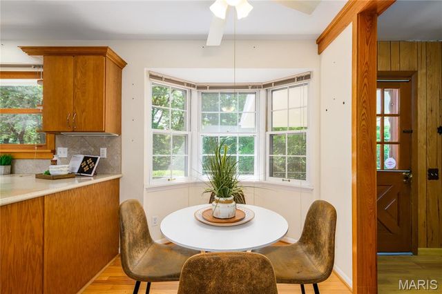10814 Forest Circle Drive, Sunset Hills, MO 63128