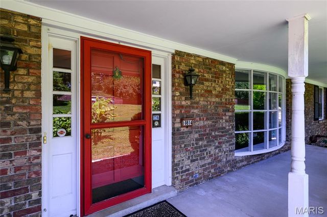 10814 Forest Circle Drive, Sunset Hills, MO 63128