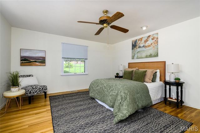 10814 Forest Circle Drive, Sunset Hills, MO 63128