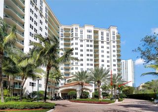 20000 E Country Club Dr 311, Aventura, FL 33180