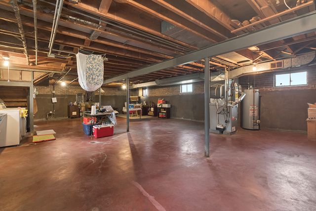 14401 S Hoxie Avenue, Burnham, IL 60633