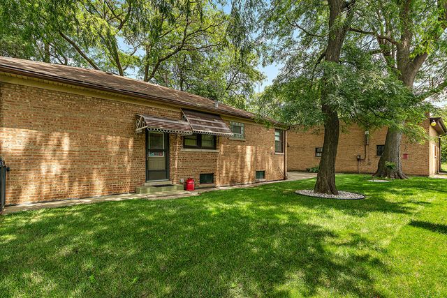 14401 S Hoxie Avenue, Burnham, IL 60633