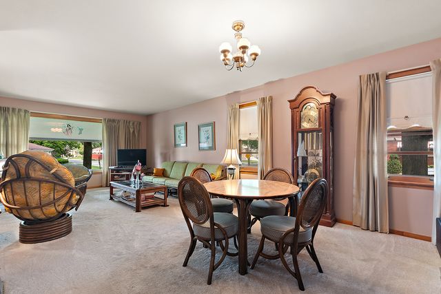 14401 S Hoxie Avenue, Burnham, IL 60633
