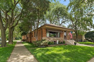 14401 S Hoxie Avenue, Burnham, IL 60633