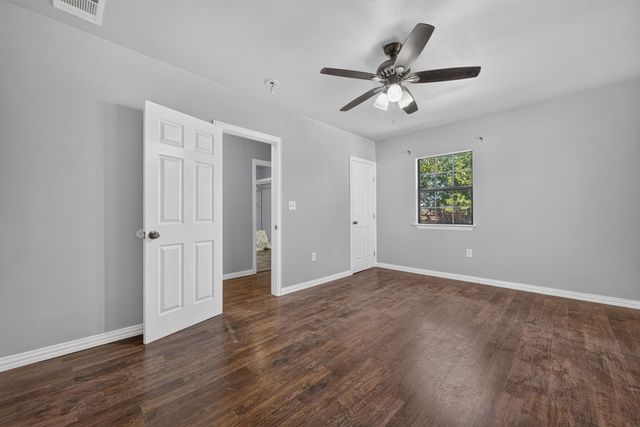 1210 Elmira Street, Weatherford, TX 76086