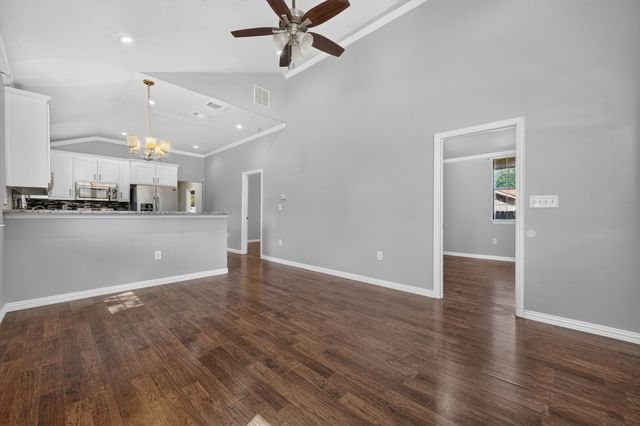 1210 Elmira Street, Weatherford, TX 76086
