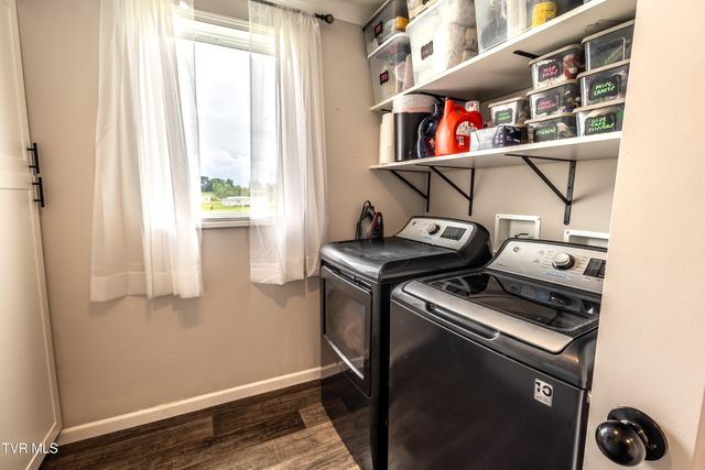 616 Towers Drive, Dandridge, TN 37725