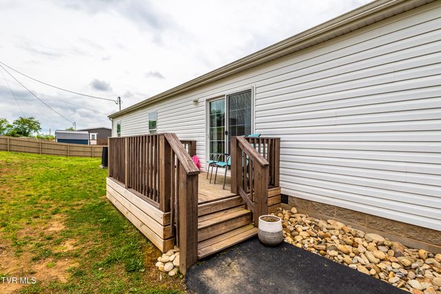 616 Towers Drive, Dandridge, TN 37725