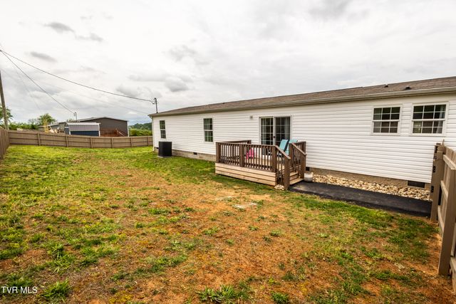 616 Towers Drive, Dandridge, TN 37725