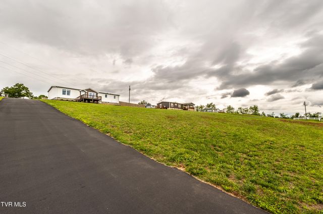 616 Towers Drive, Dandridge, TN 37725