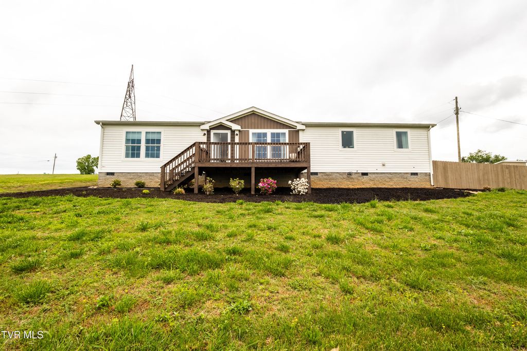 616 Towers Drive, Dandridge, TN 37725