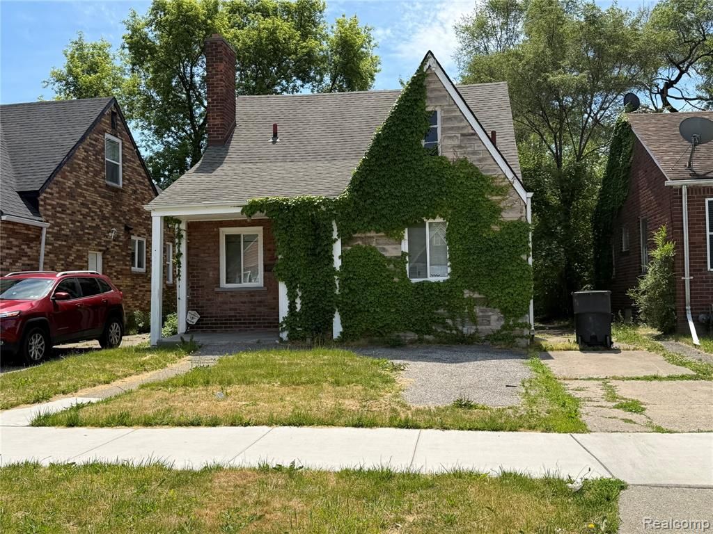 12580 Maiden Street, Detroit, MI 48213
