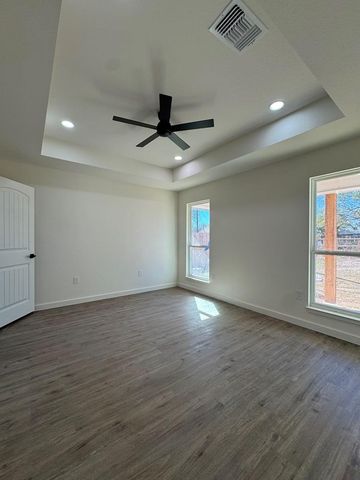 2801 Bowie St, San Angelo, TX 76901