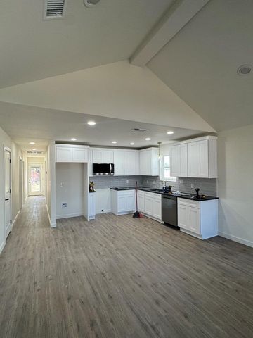 2801 Bowie St, San Angelo, TX 76901