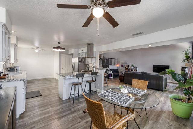 521 E Alluvial Avenue # 102, Fresno, CA 93720