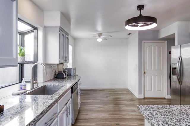 521 E Alluvial Avenue # 102, Fresno, CA 93720