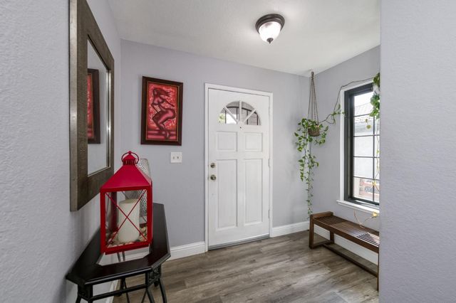 521 E Alluvial Avenue # 102, Fresno, CA 93720