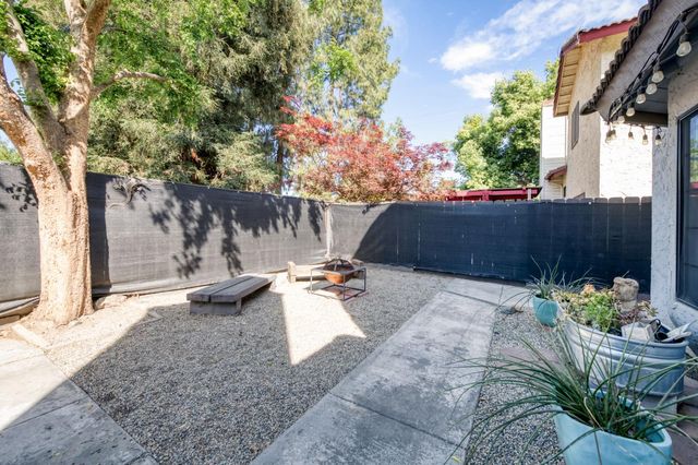 521 E Alluvial Avenue # 102, Fresno, CA 93720