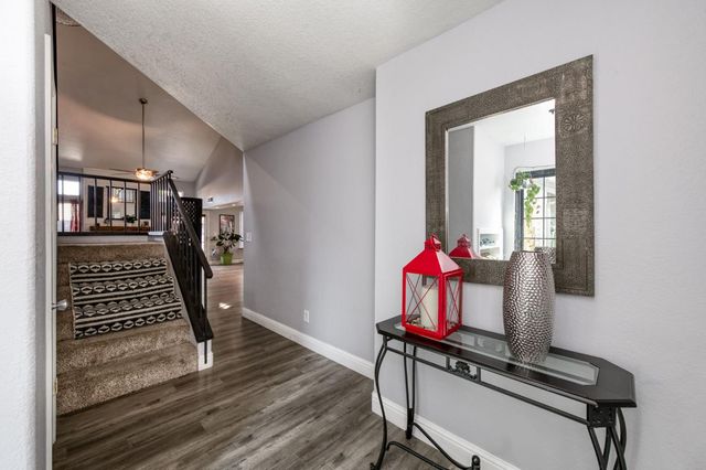 521 E Alluvial Avenue # 102, Fresno, CA 93720