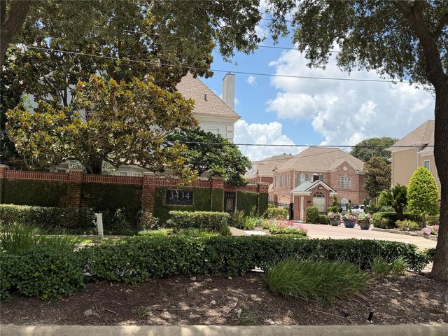 5225 Sagecircle Street S, Houston, TX 77056