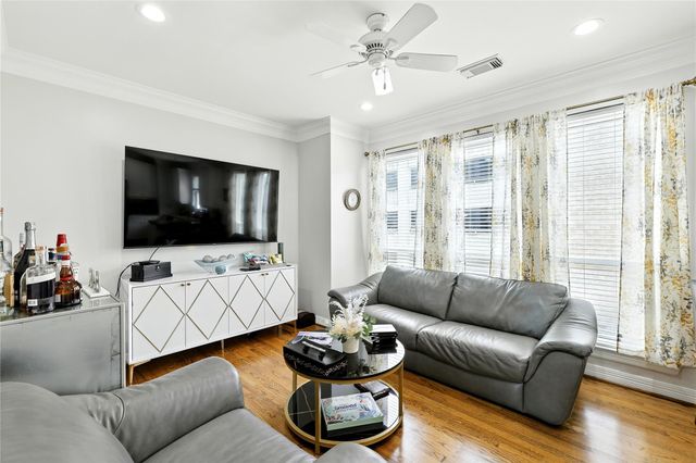 5225 Sagecircle Street S, Houston, TX 77056