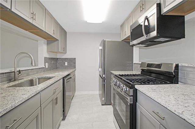 204 Ivy Green Lane SE, Marietta, GA 30067