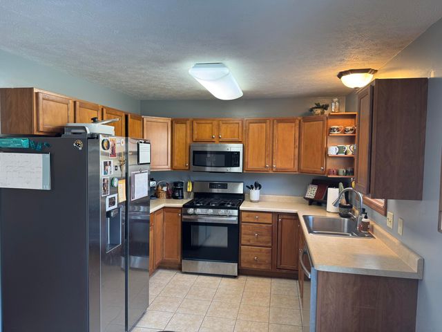 306 W Central Avenue, Wheatfield, IN 46392