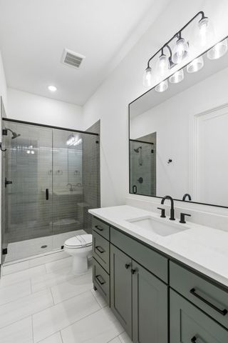 1770 Coopers Hawk Drive, Arlington, TX 76005