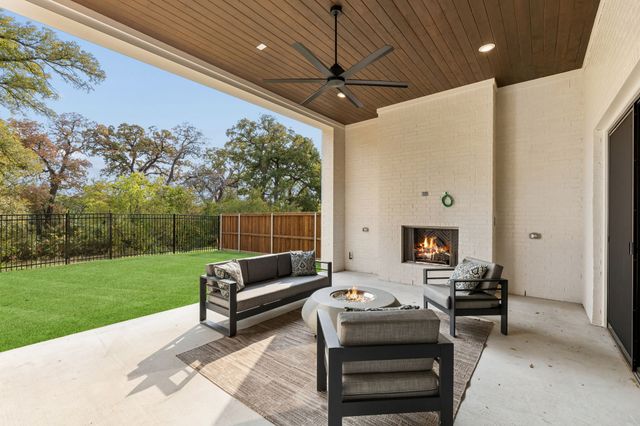 1770 Coopers Hawk Drive, Arlington, TX 76005