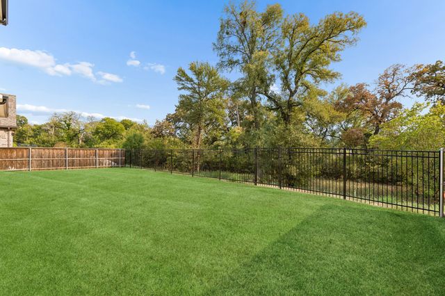 1770 Coopers Hawk Drive, Arlington, TX 76005
