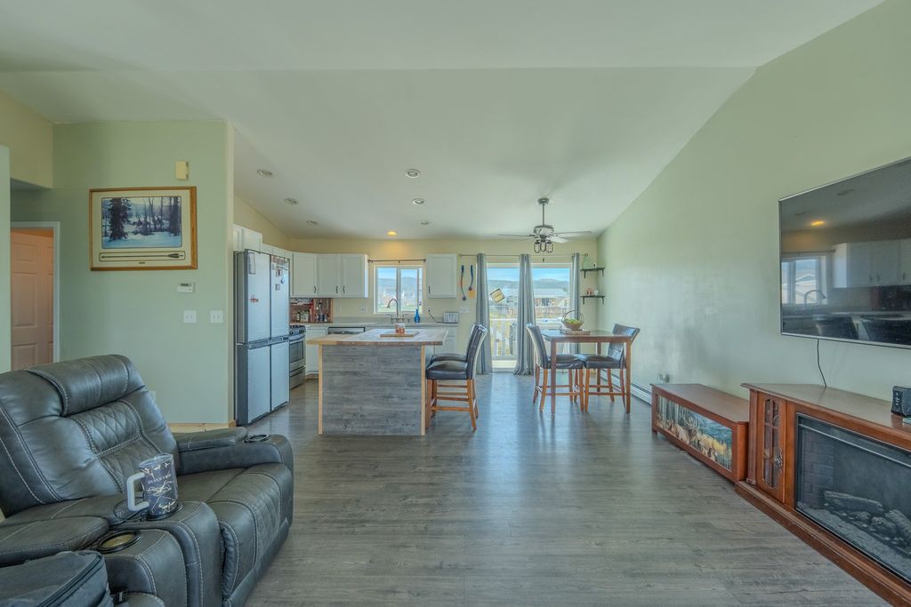 Image 13 of property listing at 870 Star Road, Helena, MT 59602